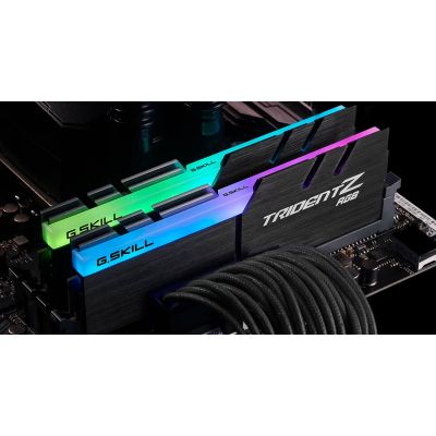     DDR4 32GB (2x16GB) 4400 MHz Trident Z G.Skill (F4-4400C19D-32GTZR) -  3