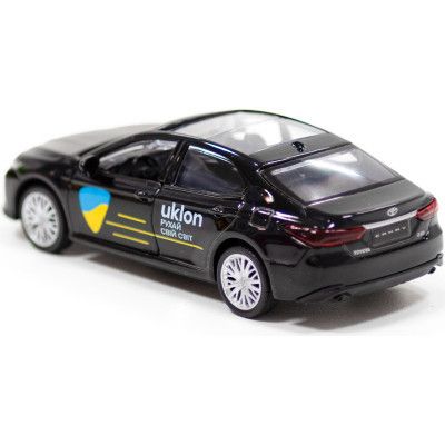  Techno Drive Toyota Camry Uklon () (250292) -  3