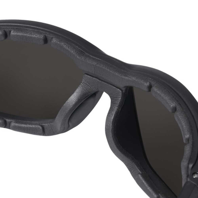   Milwaukee Performance,   , Polarised (4932471886) -  3