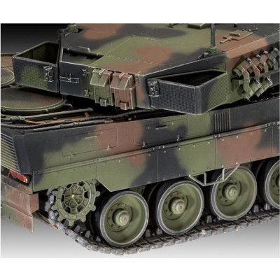   Revell   2 A6M+  5  1:35 (RVL-03342) -  6