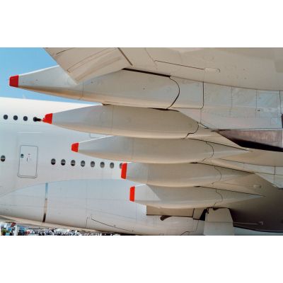   Revell  Airbus A380    5  1:144 (RVL-04218) -  4