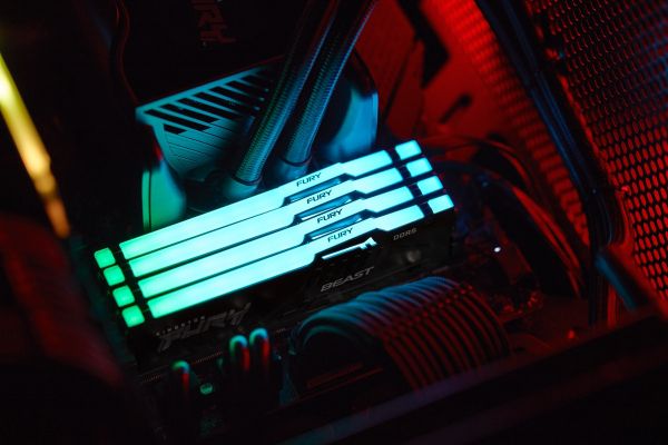  ` DDR5 16GB/6000 Kingston Fury Beast RGB (KF560C30BBA-16) -  8