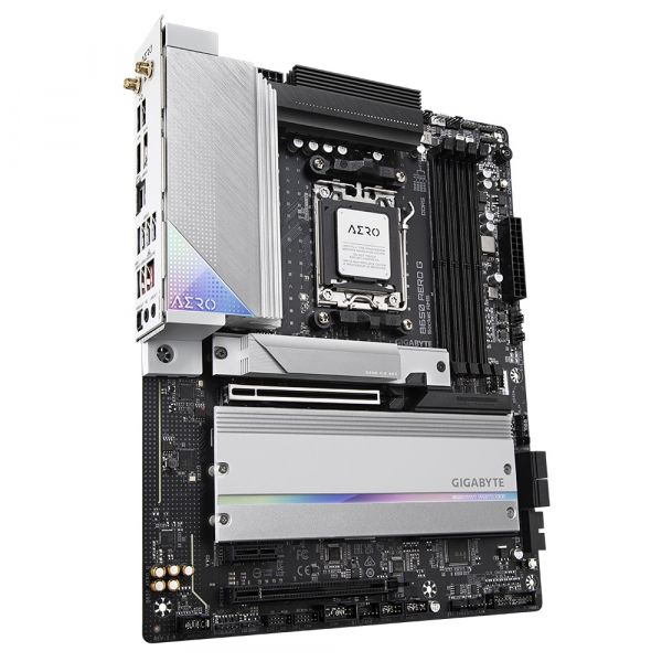   GIGABYTE B650 AERO G -  4