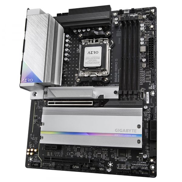   GIGABYTE B650 AERO G -  5