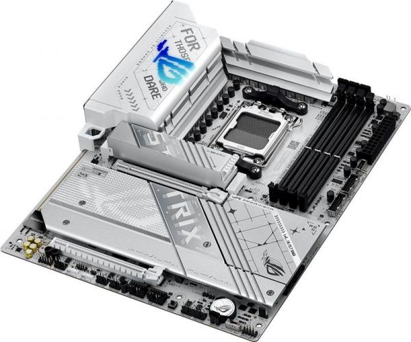   Asus ROG Strix X870-A Gaming WiFi Socket AM5 -  8