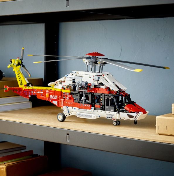  LEGO Technic   Airbus H175 42145 -  3