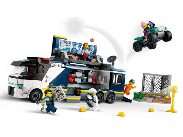  LEGO City     60418 -  7