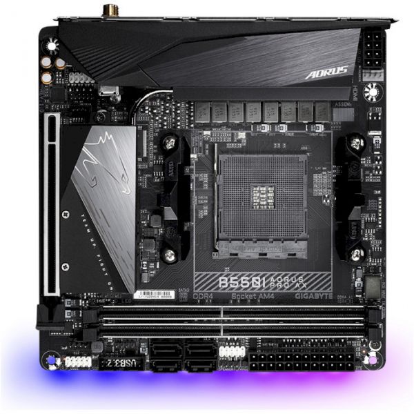   GIGABYTE B550I AORUS PRO AX -  2