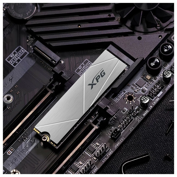 SSD  ADATA XPG GAMMIXS60  2TB M.2PCIe 4.0 (AGAMMIXS60-2T-CS) -  4