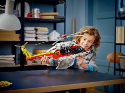  LEGO Technic   Airbus H175 42145 -  2