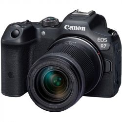 Canon .  EOS R7 + RF-S 18-150 IS STM 5137C040