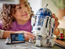 LEGO  Star Wars R2-D2 75379 -  3