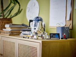LEGO  Star Wars R2-D2 75379 -  4